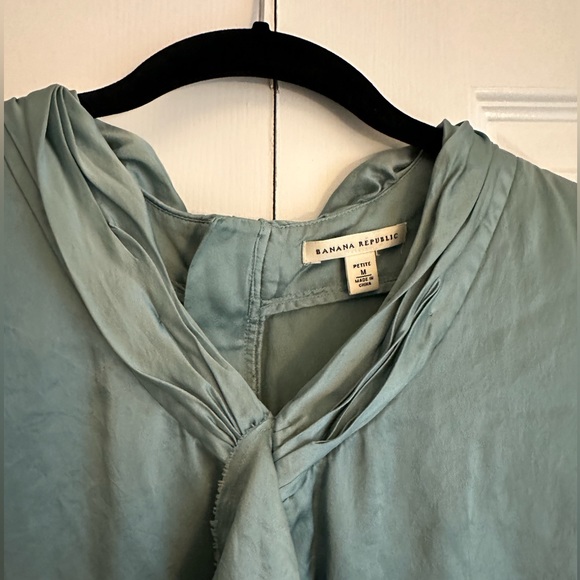 Banana Republic - Teal Silk Blouse - Picture 3 of 4